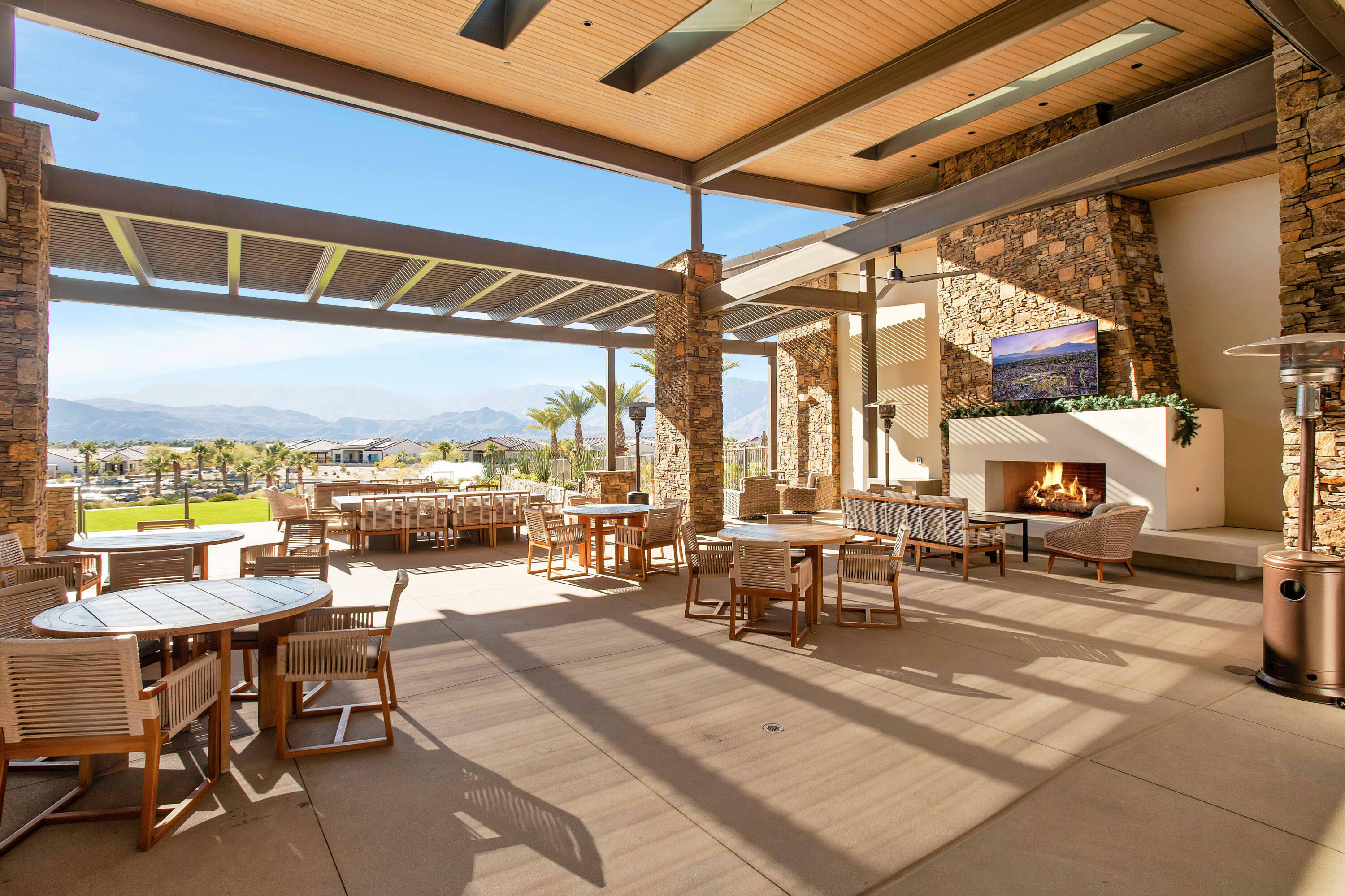 87 Zinfandel Rancho Mirage, CA 92270 - Photo 62 of 68 Clubhouse Patio