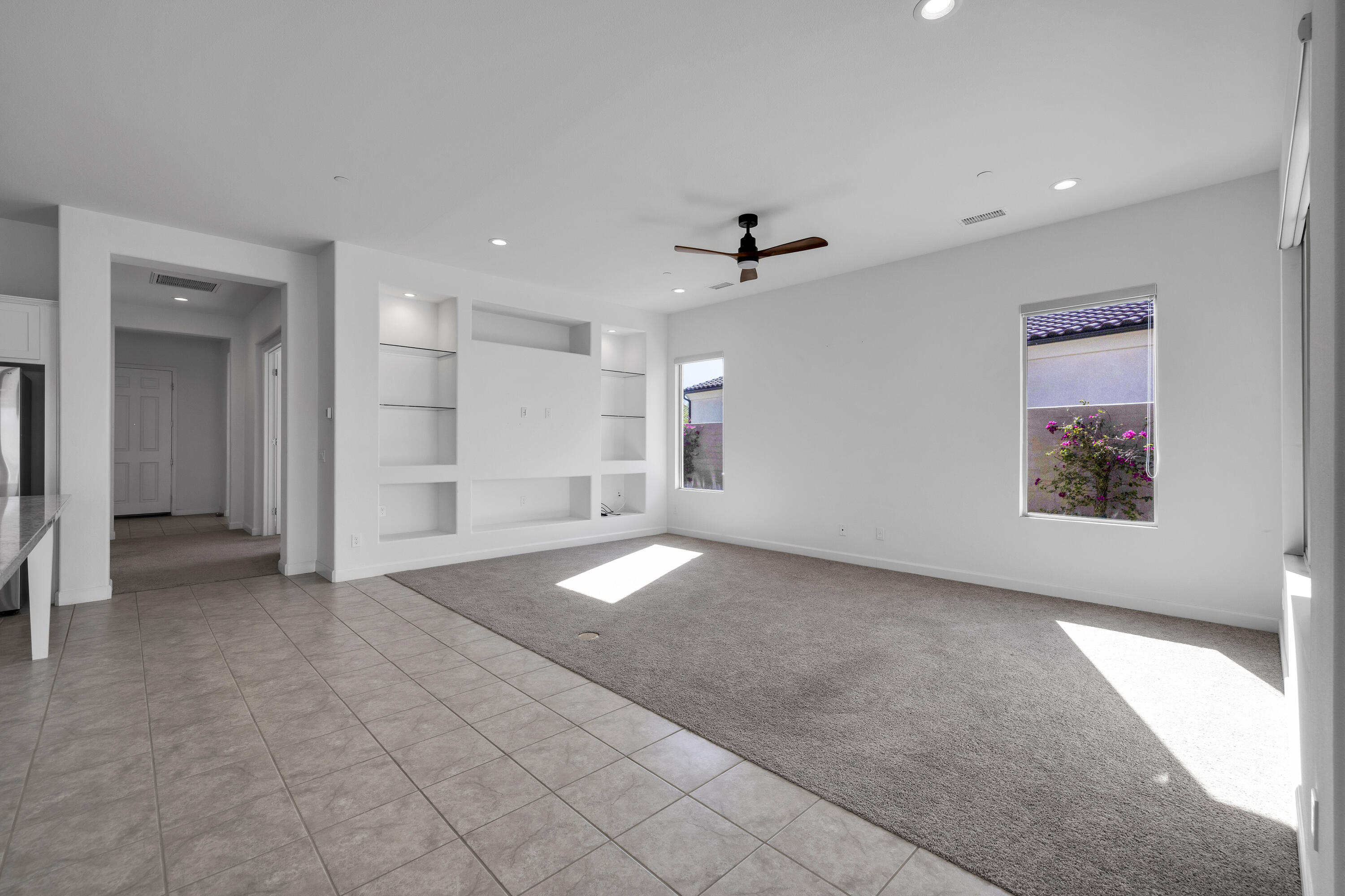 87 Zinfandel Rancho Mirage, CA 92270 - Photo 9 of 68 Living Room