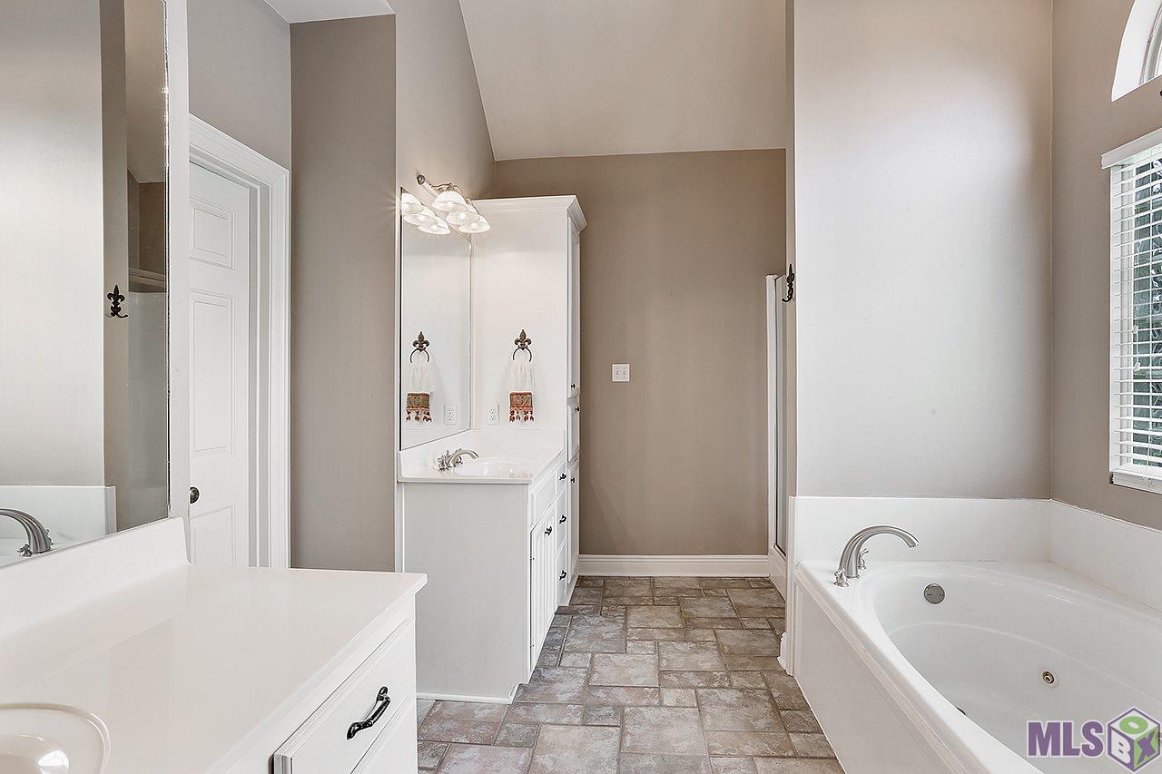 42330 Bayou Narcisse Road Gonzales, LA 70737 - Photo 7 of 10