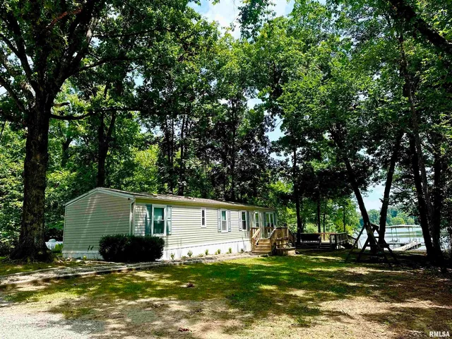 $225,000 | 2030 Gierten Road, Centralia, IL 62801