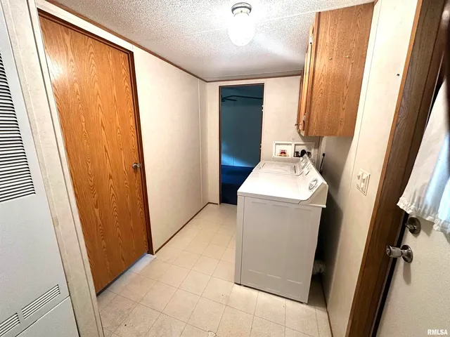 $225,000 | 2030 Gierten Road, Centralia, IL 62801