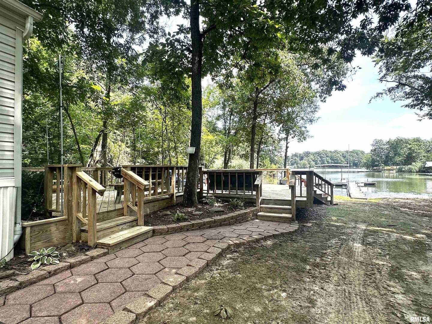 2030 Gierten Road Centralia, IL 62801 - Photo 4 of 13