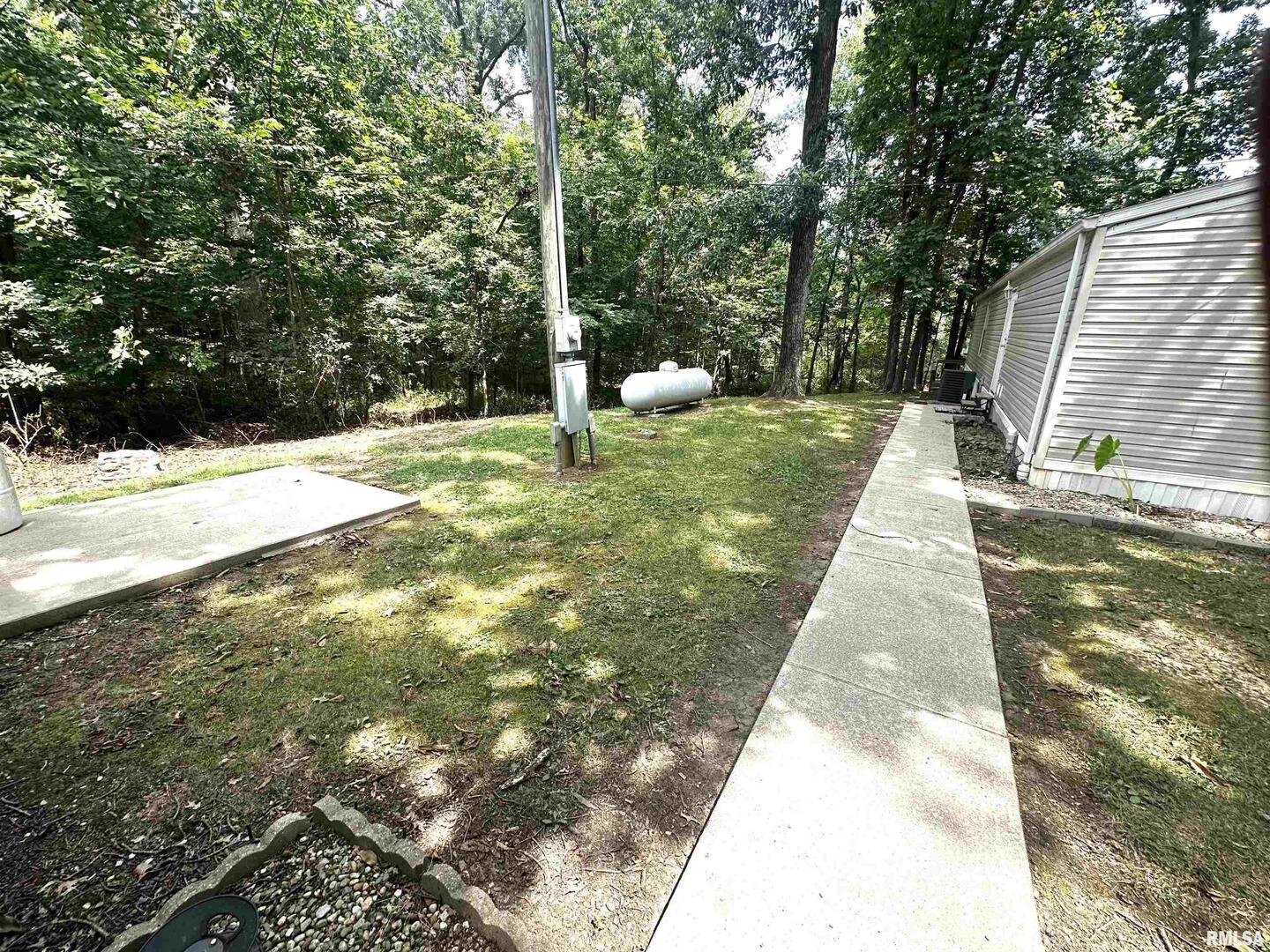 2030 Gierten Road Centralia, IL 62801 - Photo 6 of 13