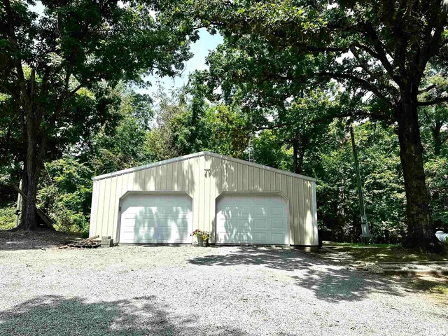 $225,000 | 2030 Gierten Road, Centralia, IL 62801