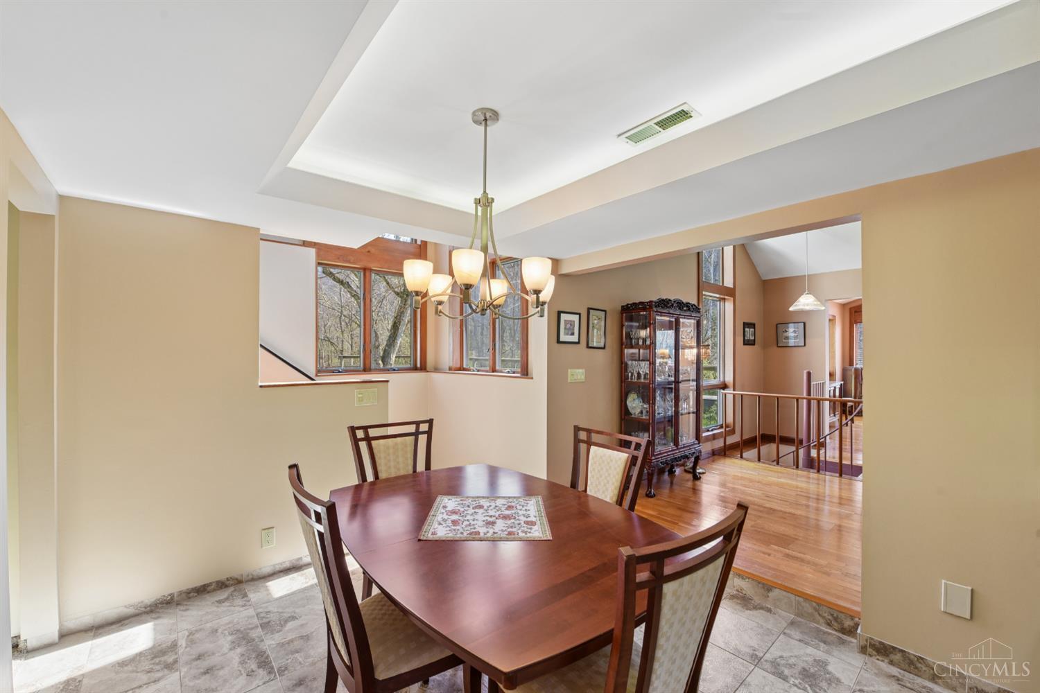 1681 Van Blaricum Road Cincinnati, OH 45233 - Photo 15 of 49