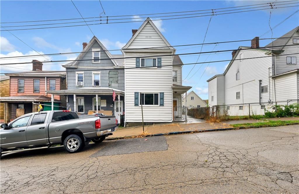 729 Boquet Street McKees Rocks, PA 15136 - Photo 1 of 17 Gallery Image 1