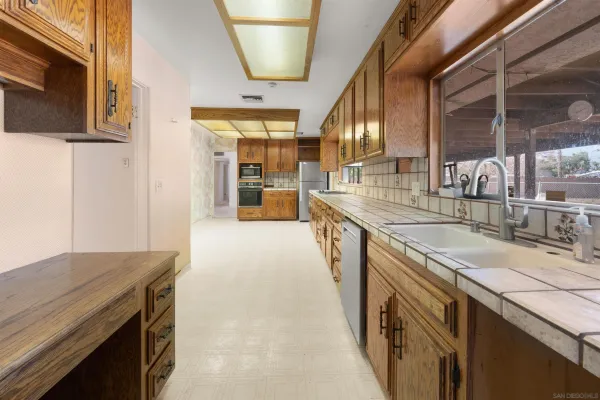 $500,000 | 250 Santa Rosa Road, El Centro, CA 92243