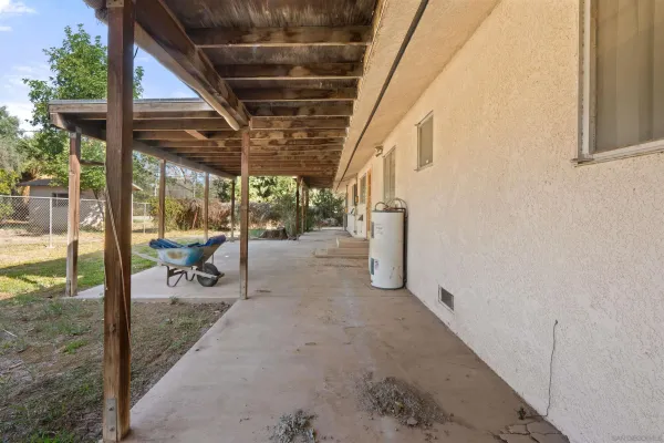 $500,000 | 250 Santa Rosa Road, El Centro, CA 92243