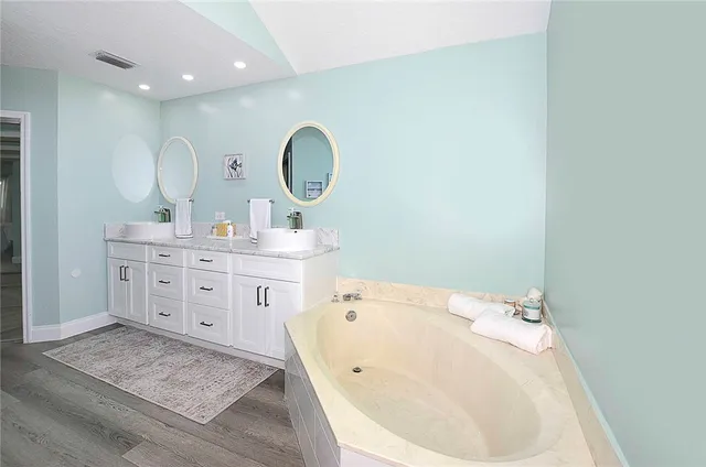 $550,000 | 4340 12th Street Southwest, Vero Beach, FL 32968