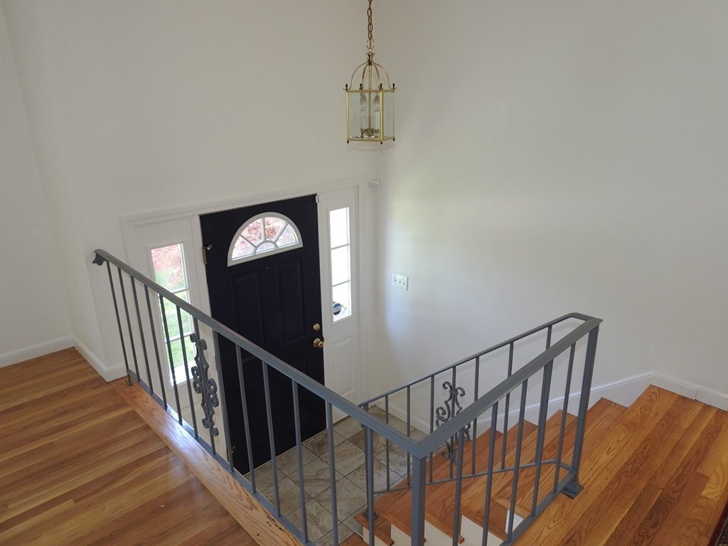 34 Ranger Road Natick, MA 01760 - Photo 8 of 27 Gallery Image 8