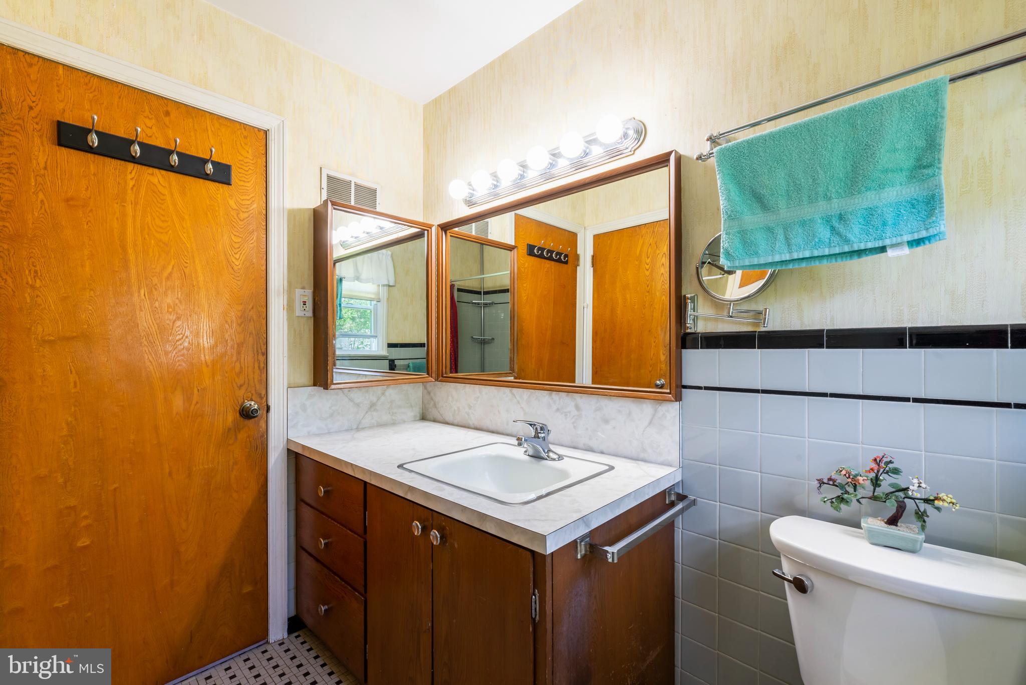 246 Youngs Road Hamilton, NJ 08619 - Photo 14 of 22 Gallery Image 14