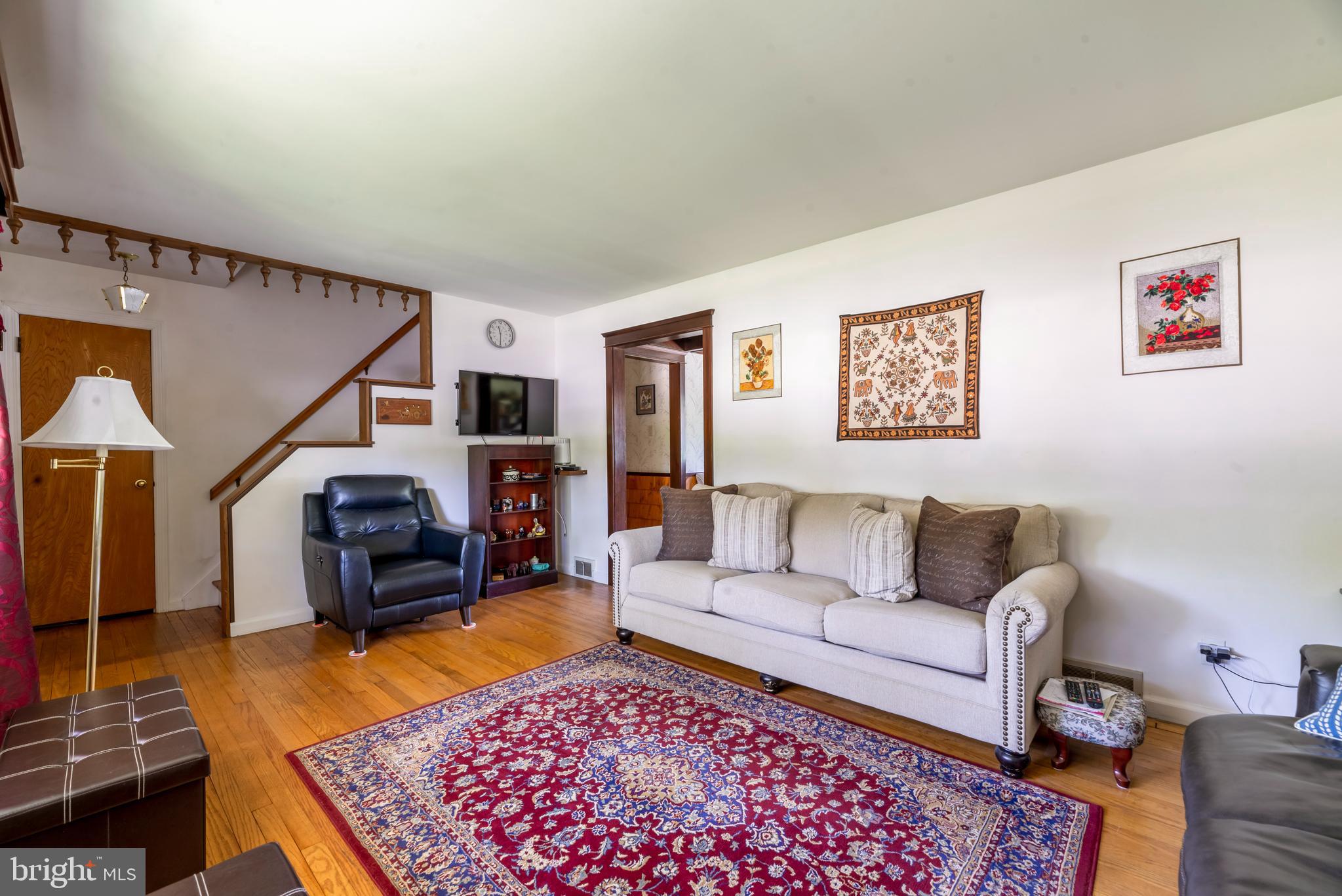 246 Youngs Road Hamilton, NJ 08619 - Photo 4 of 22 Gallery Image 4