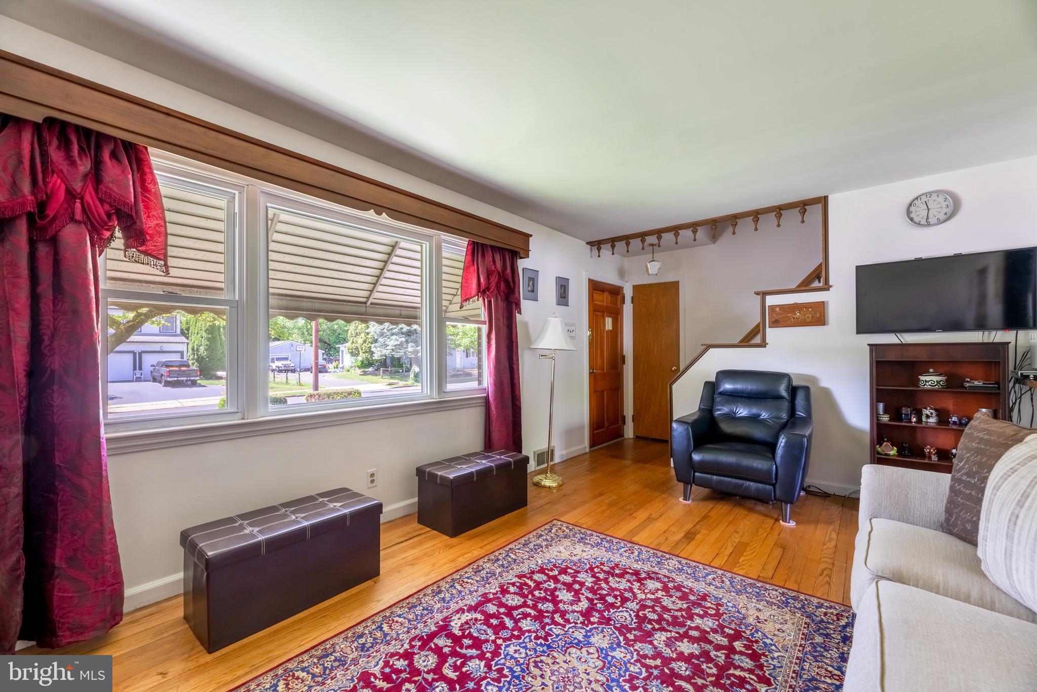 246 Youngs Road Hamilton, NJ 08619 - Photo 5 of 22 Gallery Image 5