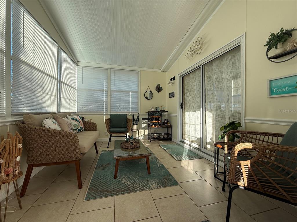 8304 Princess Court Palmetto, FL 34221 - Photo 5 of 44