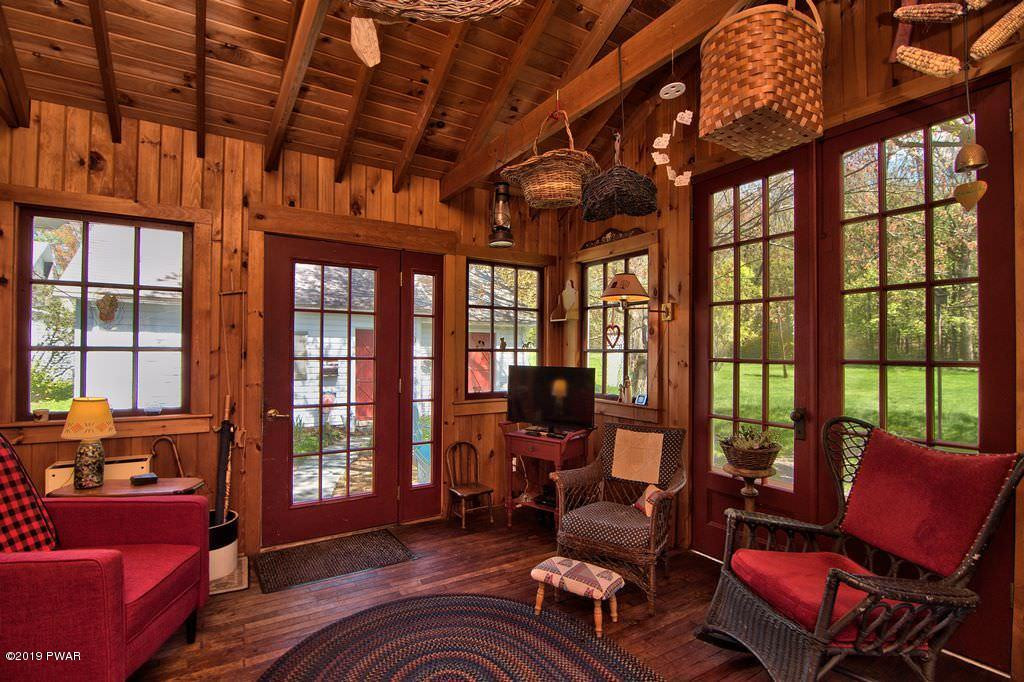 400 Honesdale Road Waymart, PA 18472 - Photo 33 of 66 Rear Family Room