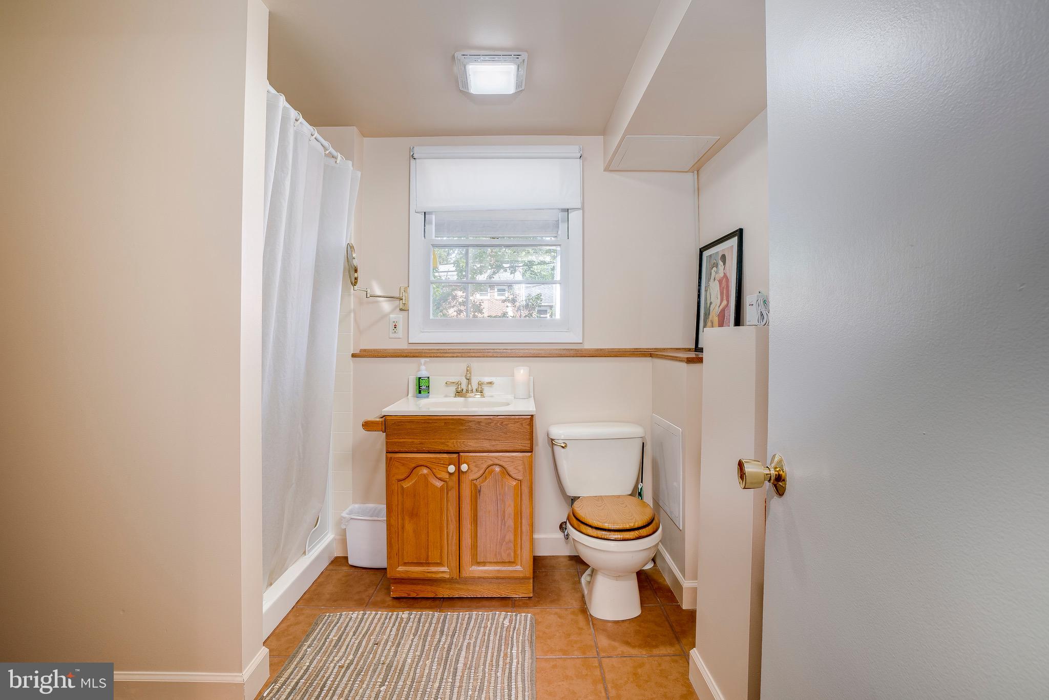 200 Rollingdale Road Baltimore, MD 21228 - Photo 46 of 58 Convenience of bath w/shower off Fam Rm