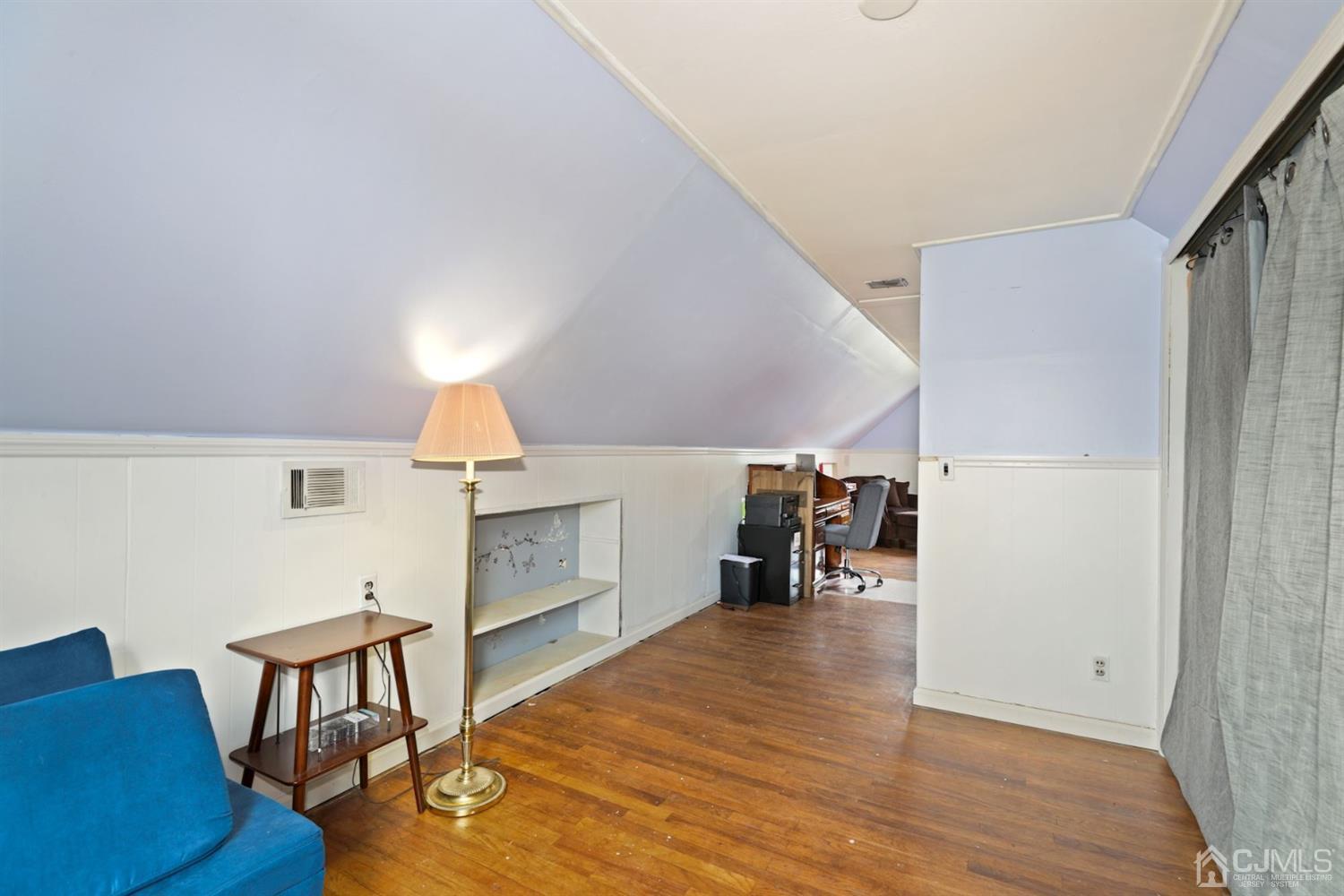 152 Midfield Road Colonia, NJ 07067 - Photo 14 of 29