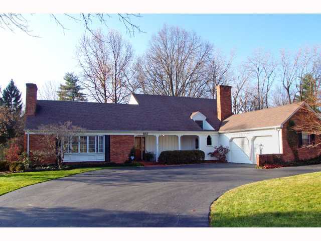 657 Indian Mound Road Columbus, OH 43213 - Photo 1 of 18 Gallery Image 1