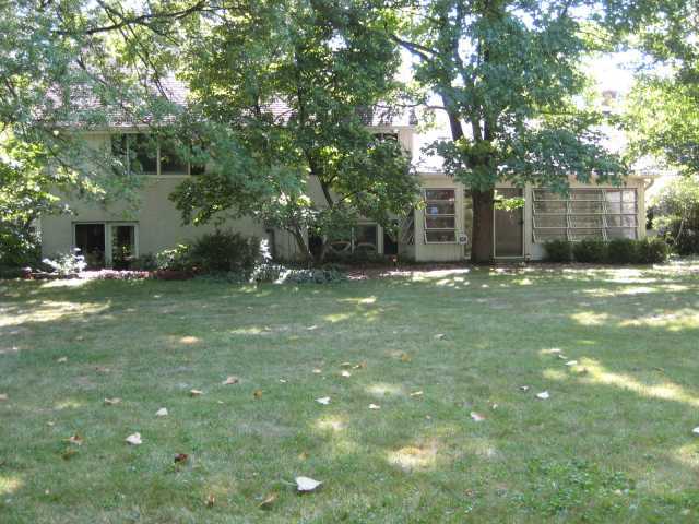 657 Indian Mound Road Columbus, OH 43213 - Photo 4 of 18 Gallery Image 4