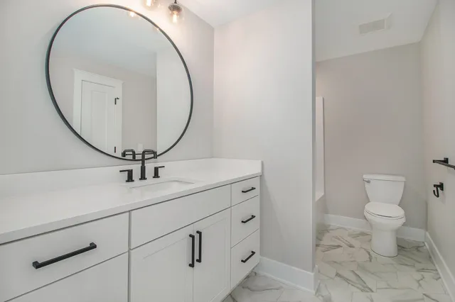 $494,500 | 581 Sun Vale Lane, Grandville, MI 49418