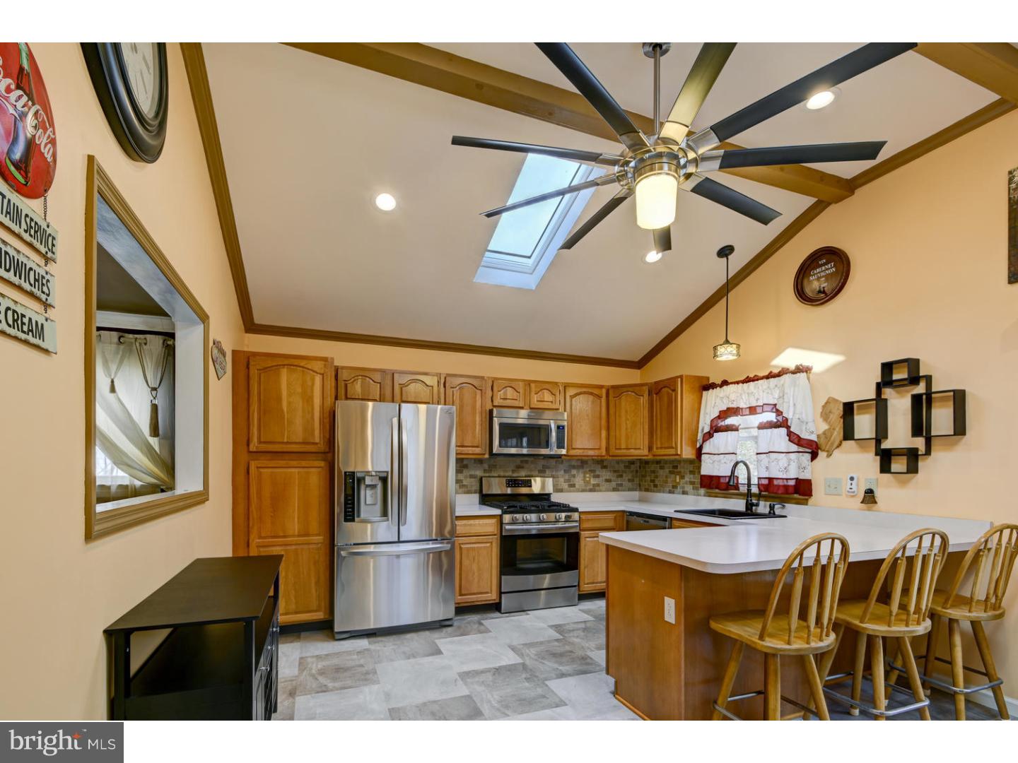 24 Sun Valley Road Hamilton Square, NJ 08690 - Photo 12 of 25 Gallery Image 12