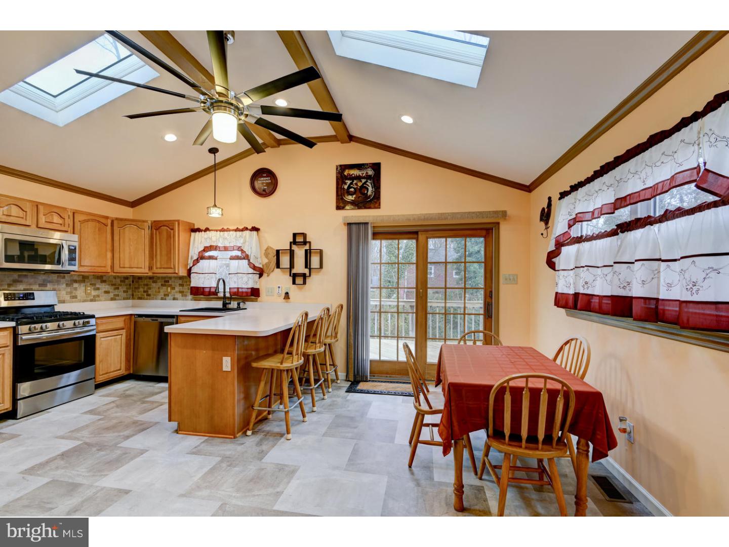24 Sun Valley Road Hamilton Square, NJ 08690 - Photo 16 of 25 Gallery Image 16