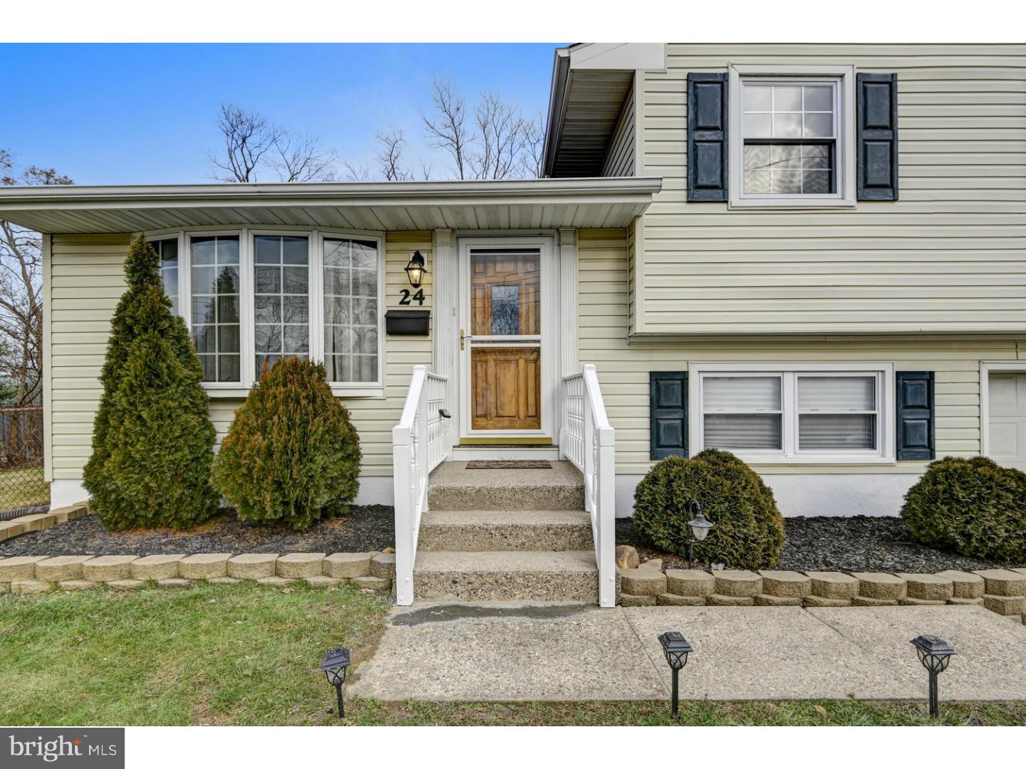 24 Sun Valley Road Hamilton Square, NJ 08690 - Photo 3 of 25 Gallery Image 3