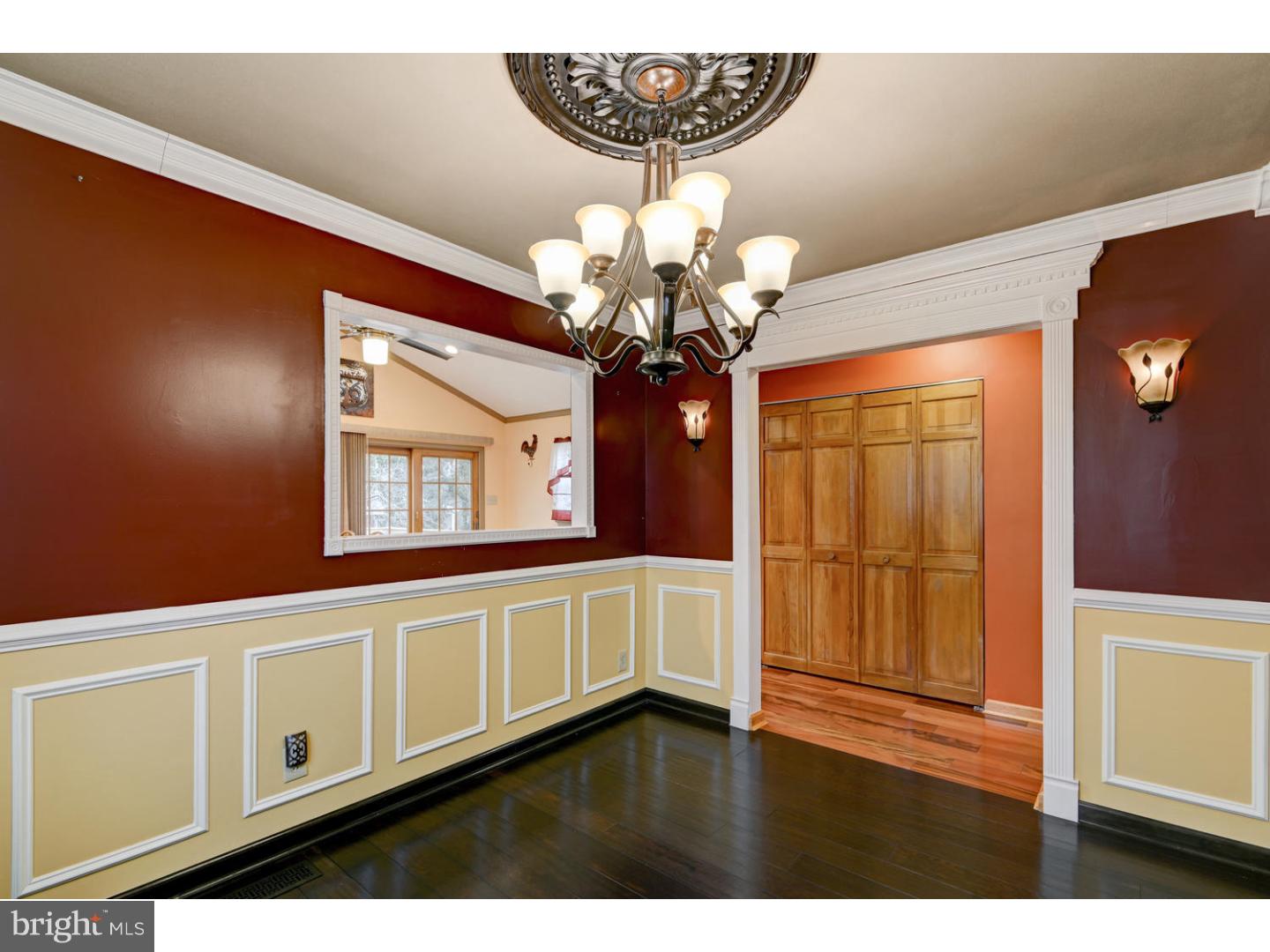 24 Sun Valley Road Hamilton Square, NJ 08690 - Photo 9 of 25 Gallery Image 9