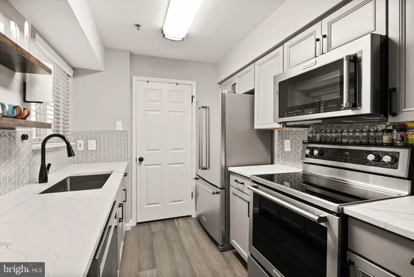 $335,000 | 1504 Lincoln Way, Unit 406, McLean, VA 22102