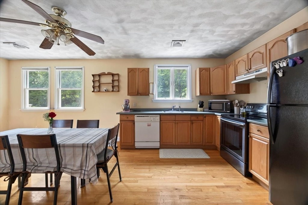 52 Boyle Road Brockton, MA 02302 - Photo 5 of 35 Gallery Image 5