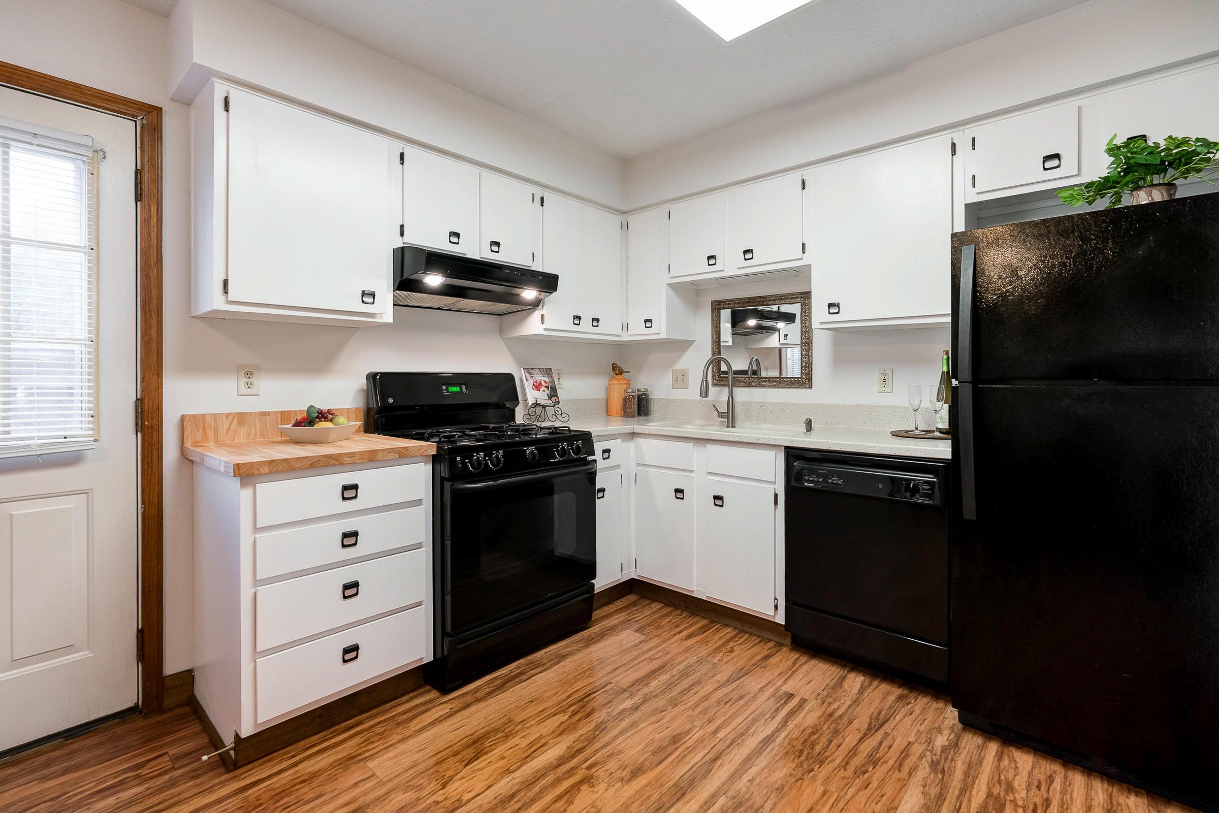 7404 Chaparral Road Columbus, OH 43235 - Photo 7 of 45 Gallery Image 7
