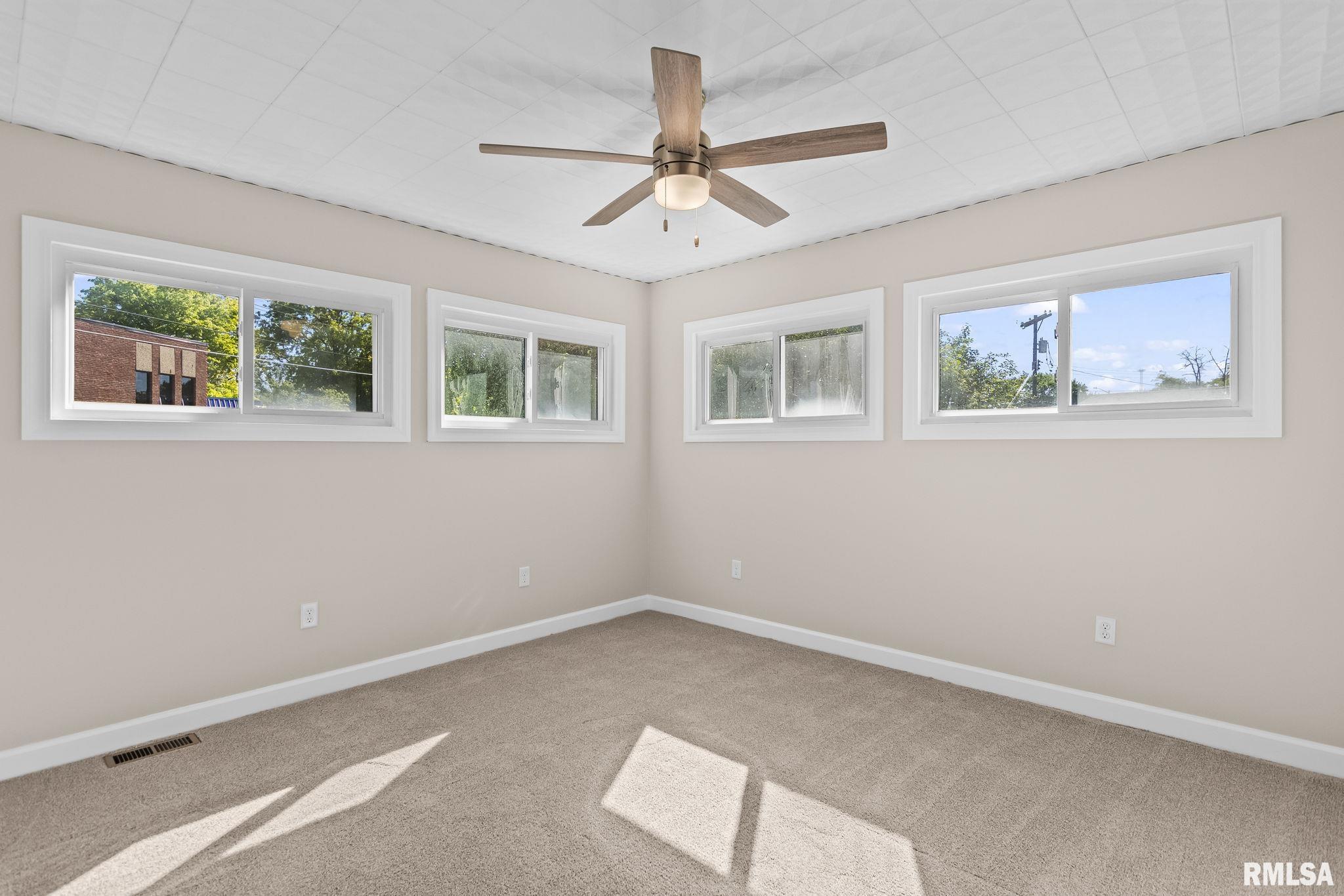 6 Evergreen Court Springfield, IL 62704 - Photo 25 of 32