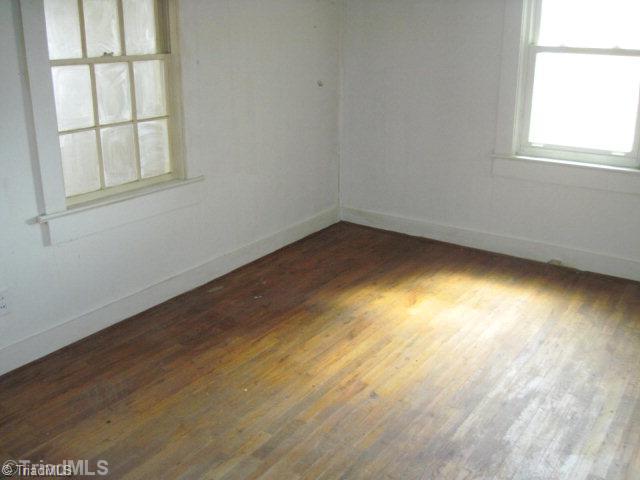 365 Cook Florist Road Reidsville, NC 27320 - Photo 4 of 7 1st Bedroom.