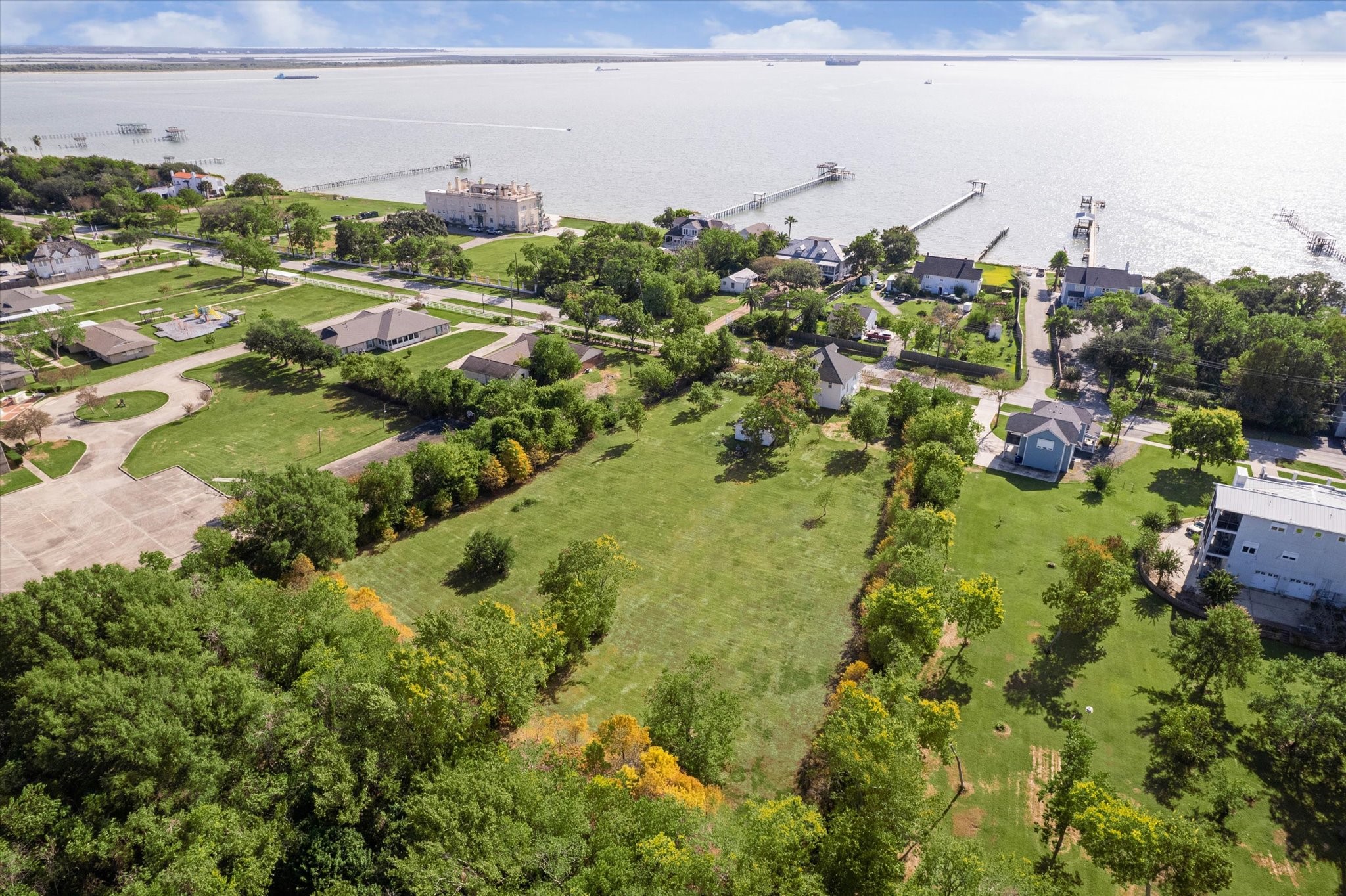 618 Bayridge Road La Porte, TX 77571 - Photo 4 of 40 AERIAL VIEW FROM THE BACK CORNER OF THE PROPERTY.