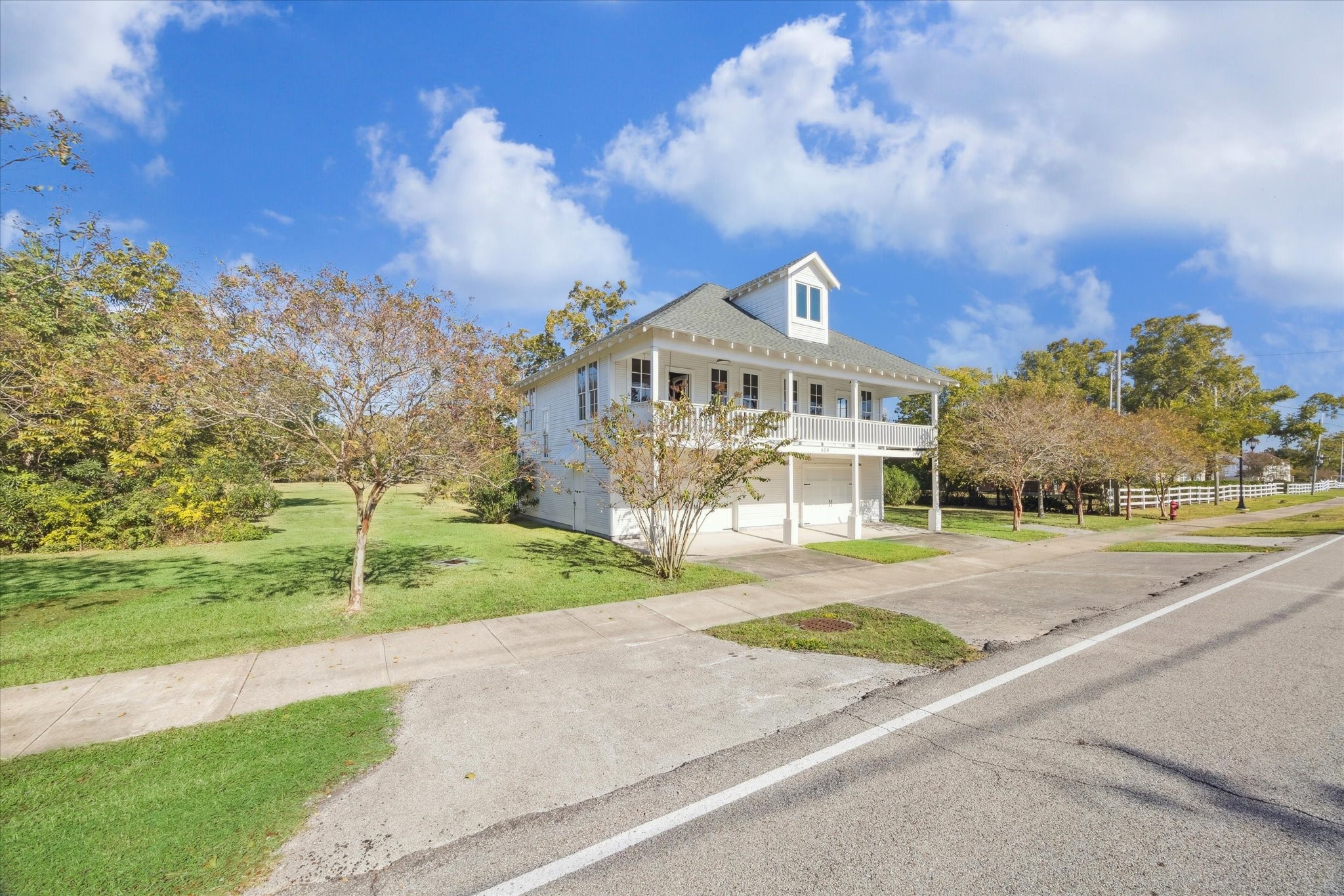 618 Bayridge Road La Porte, TX 77571 - Photo 5 of 40 THE 1933 CARRIAGE HOUSE STILL RETAINS HISTORICAL CHARM WHILE FEATURING UPDATES LIKE PEX PLUMBING, ELECTRICAL, TANKLESS WATER HEATER AND HVAC.