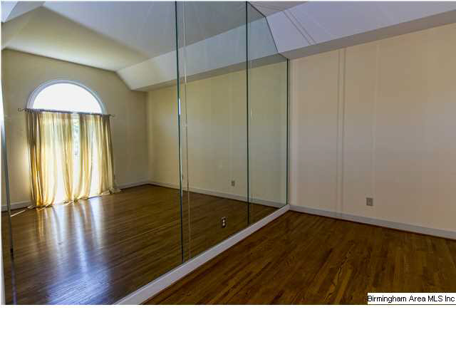 2808 Crossgate Circle Birmingham, AL 35216 - Photo 4 of 32