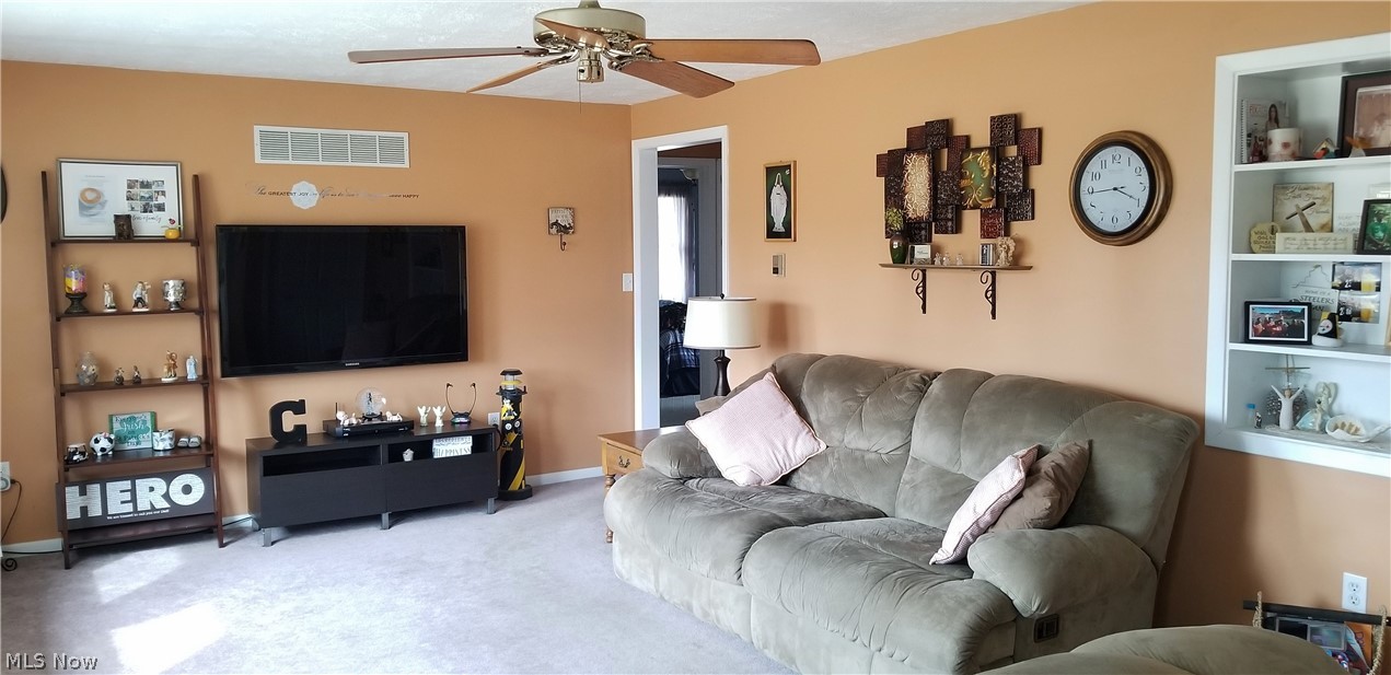 3391 Call Road Perry, OH 44081 - Photo 3 of 25 Living Room