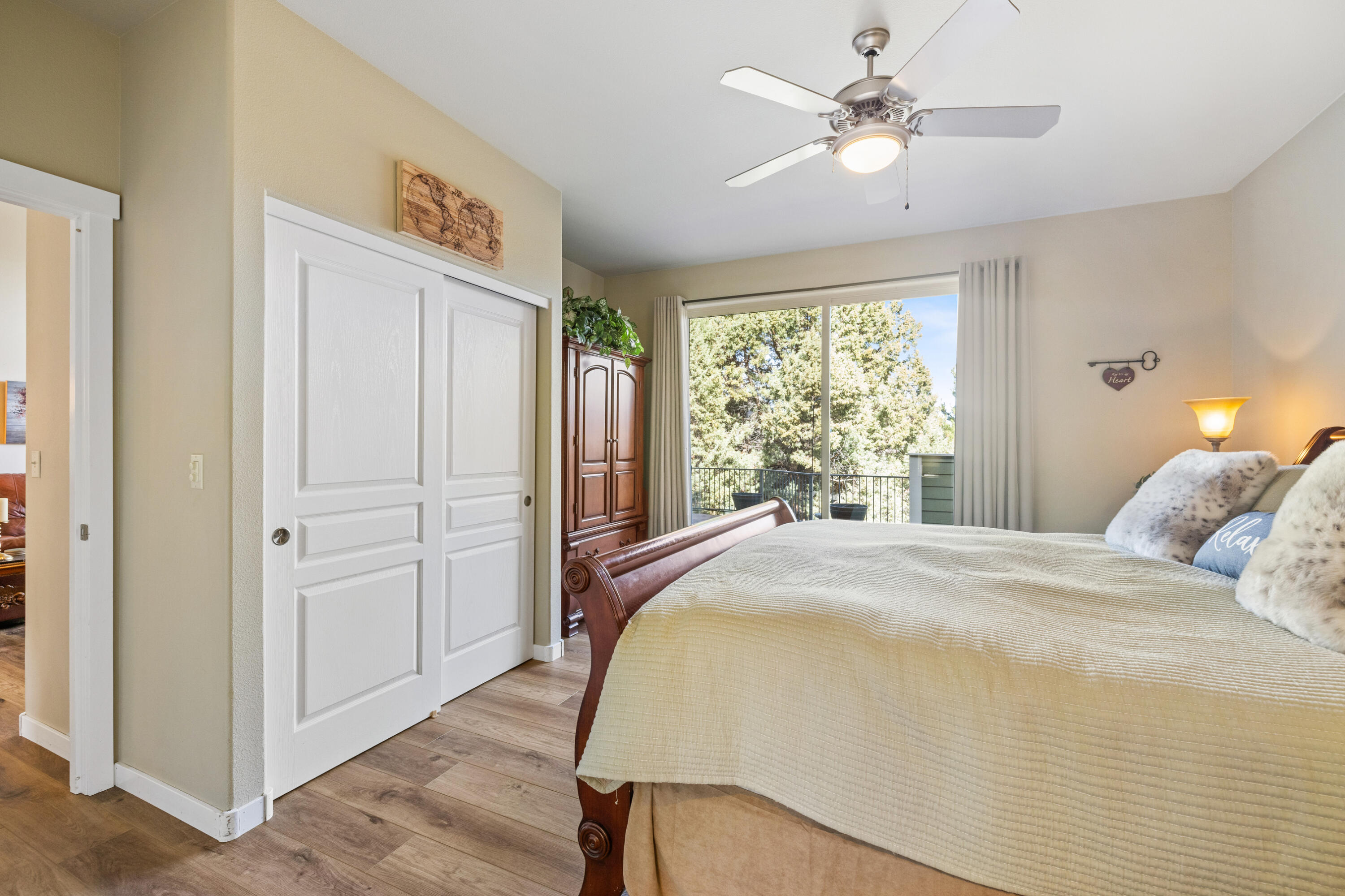 10674 Village Loop Redmond, OR 97756 - Photo 12 of 28 Primary Bedroom