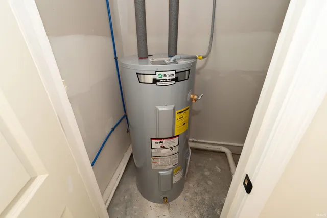 $415,000 | 1105-1107 Edwardsburg Avenue, Elkhart, IN 46514