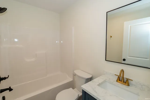 $415,000 | 1105-1107 Edwardsburg Avenue, Elkhart, IN 46514