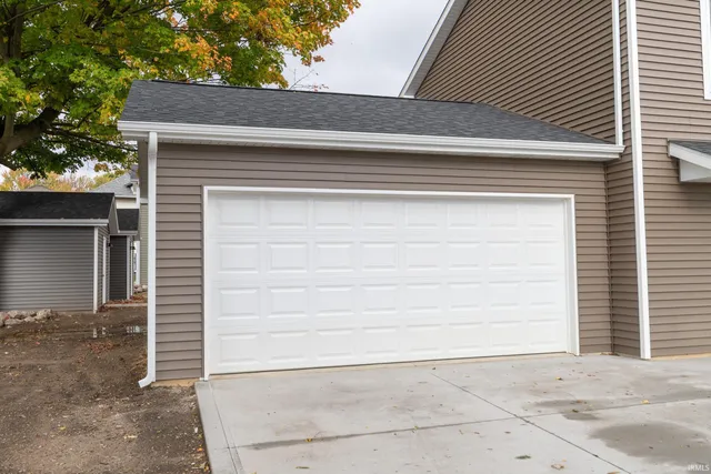 $415,000 | 1105-1107 Edwardsburg Avenue, Elkhart, IN 46514