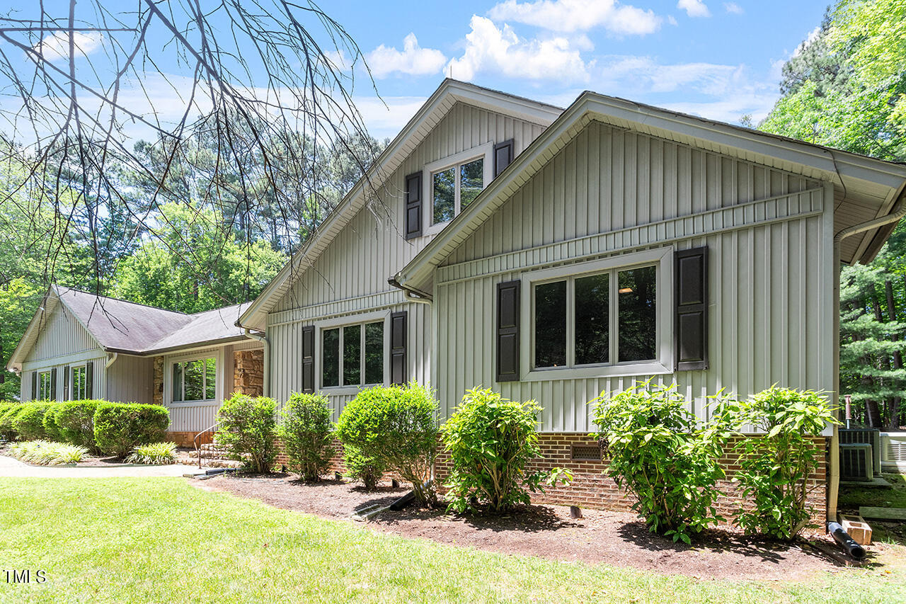 8845 Woodyhill Road Raleigh, NC 27613 - Photo 2 of 34 8845 Woodyhill Road_03