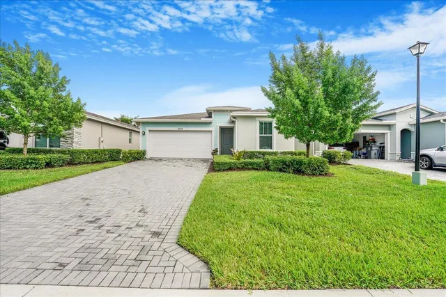 $4,000 | 6818 Pointe Of Woods Drive, West Palm Beach, FL 33413