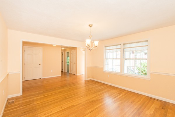 5 Rutledge Terrace Waltham, MA 02452 - Photo 10 of 30 Gallery Image 10