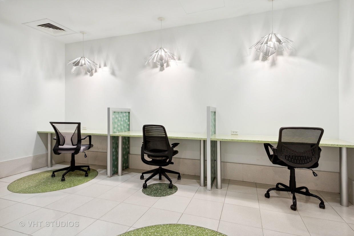 123 South Green Street, Unit 1009B Chicago, IL 60607 - Photo 16 of 17