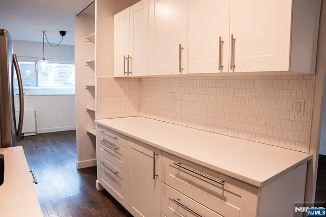 $3,000 | 2180 Center Avenue, Unit 6A, Fort Lee, NJ 07024