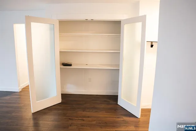 $3,000 | 2180 Center Avenue, Unit 6A, Fort Lee, NJ 07024