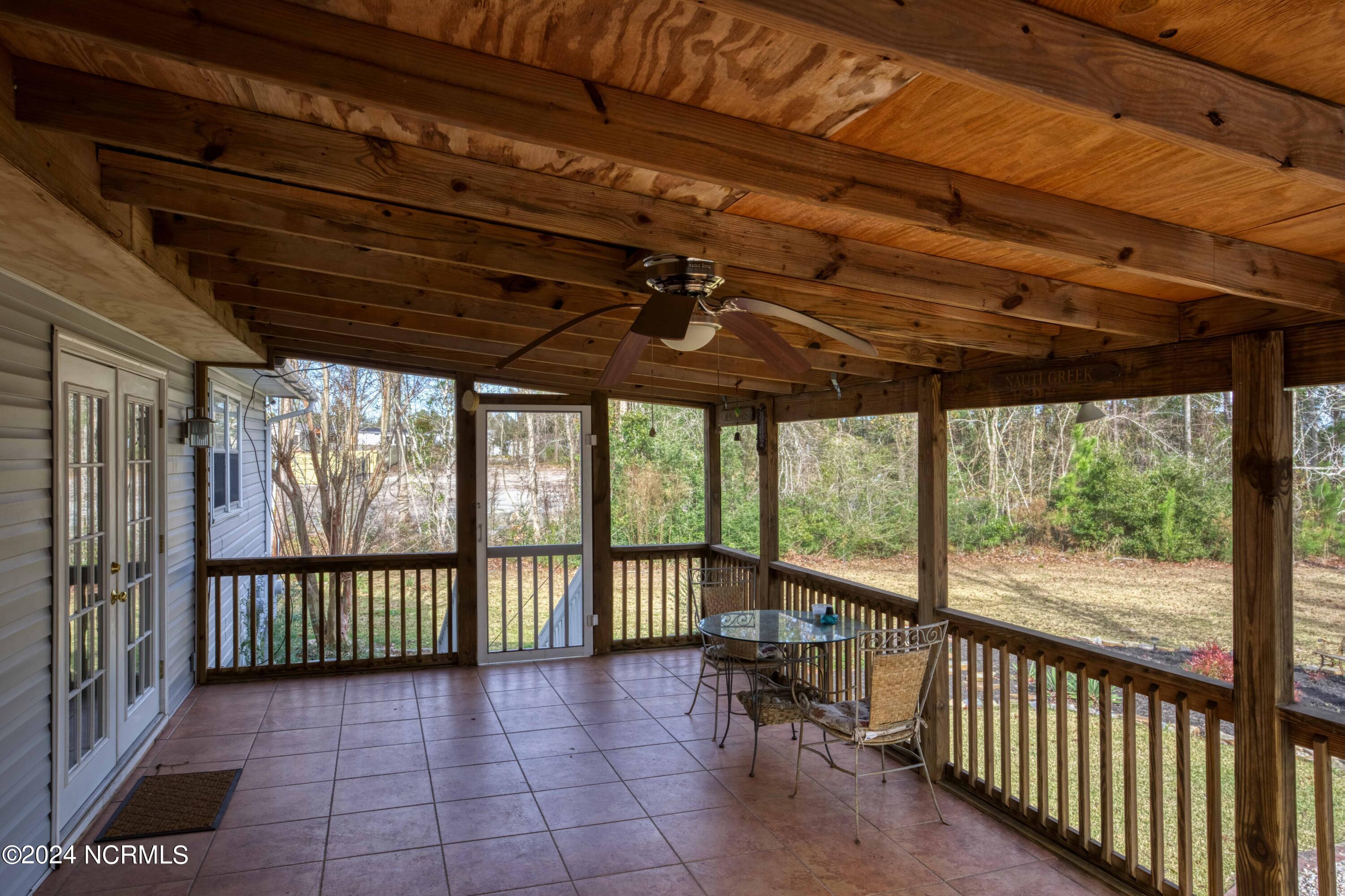 814 East Ocean Road Holly Ridge, NC 28445 - Photo 43 of 61 814 E Ocean - Interiors_44