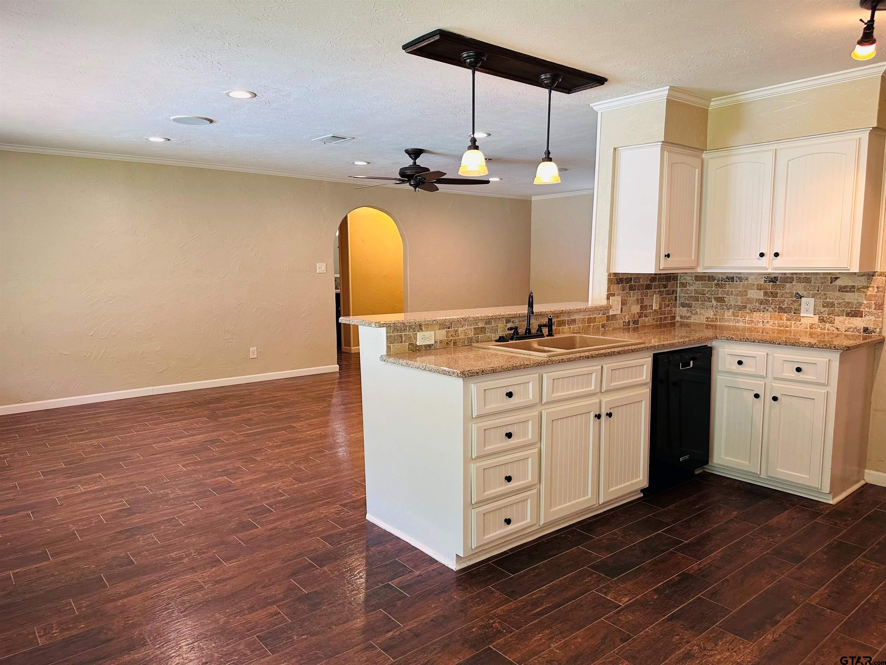 3307 Bogota Road Athens, TX 75752 - Photo 7 of 26 Gallery Image 7