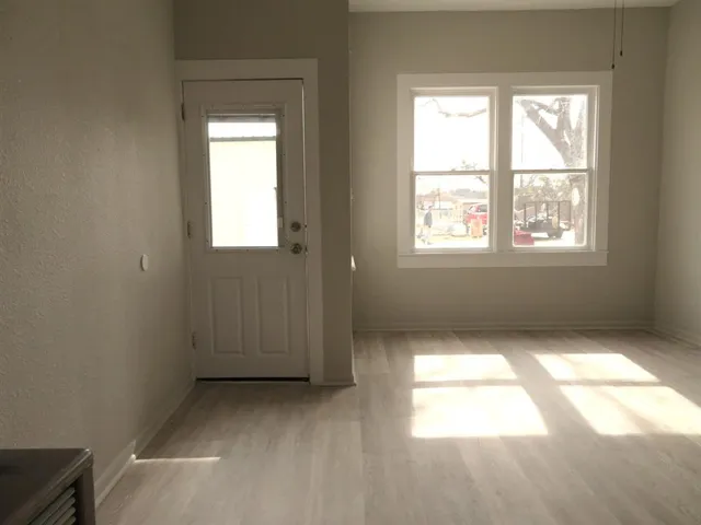 $222,250 | 911 West Liveoak Street, Coleman, TX 76834